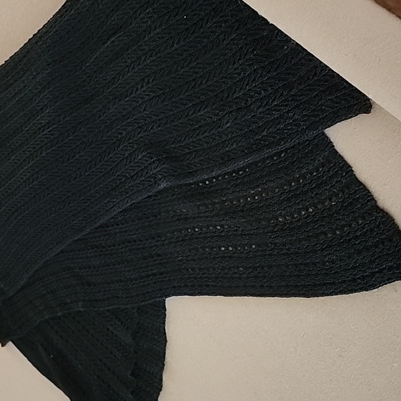 Sweater - Picture 2 of 3